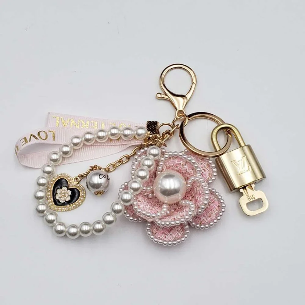 LV Gold Padlock Authentic 🔑 Luxury Bag Charm w/ Unbranded Flower Keychain
